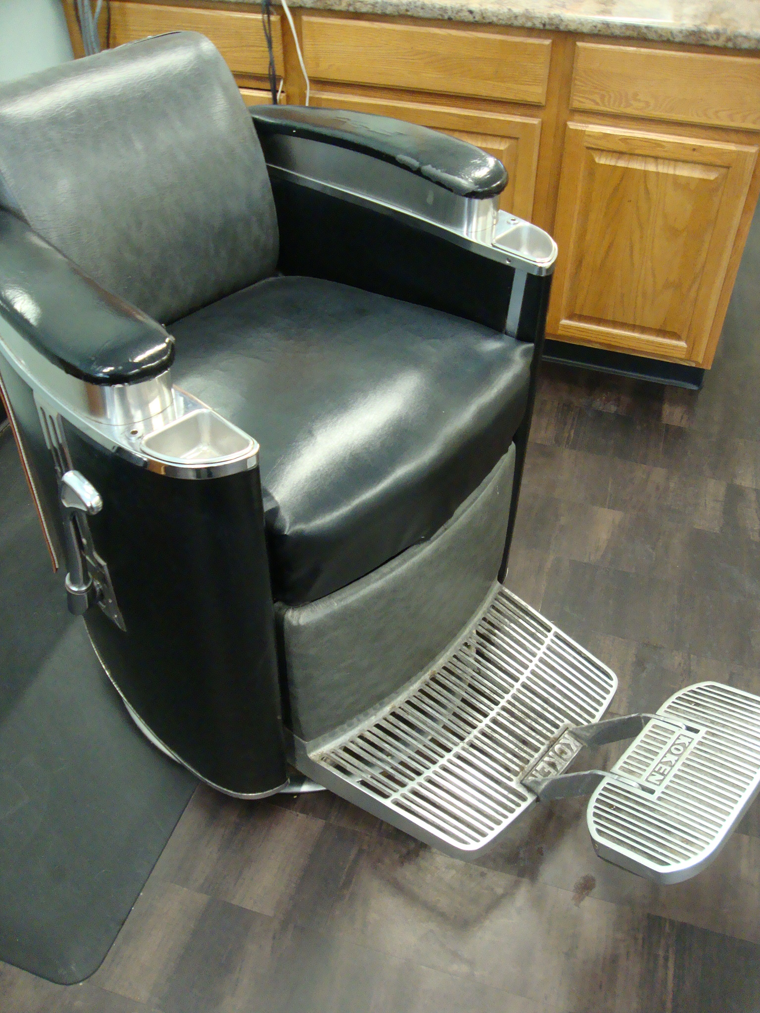 Becky's chair - Rockin' Old School barber style!